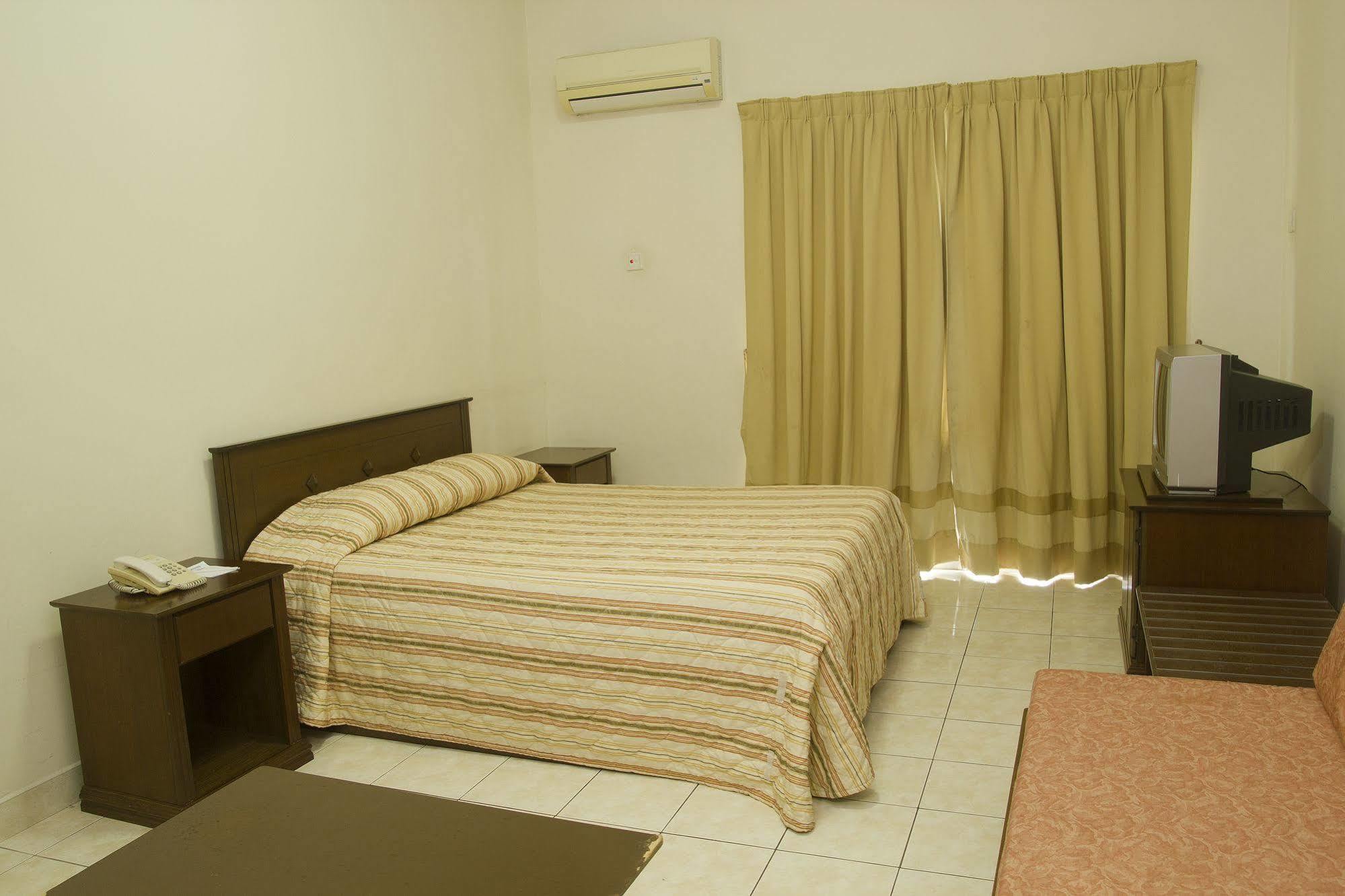 Suria Service Apartment-Hotel Bukit Merah Eksteriør billede
