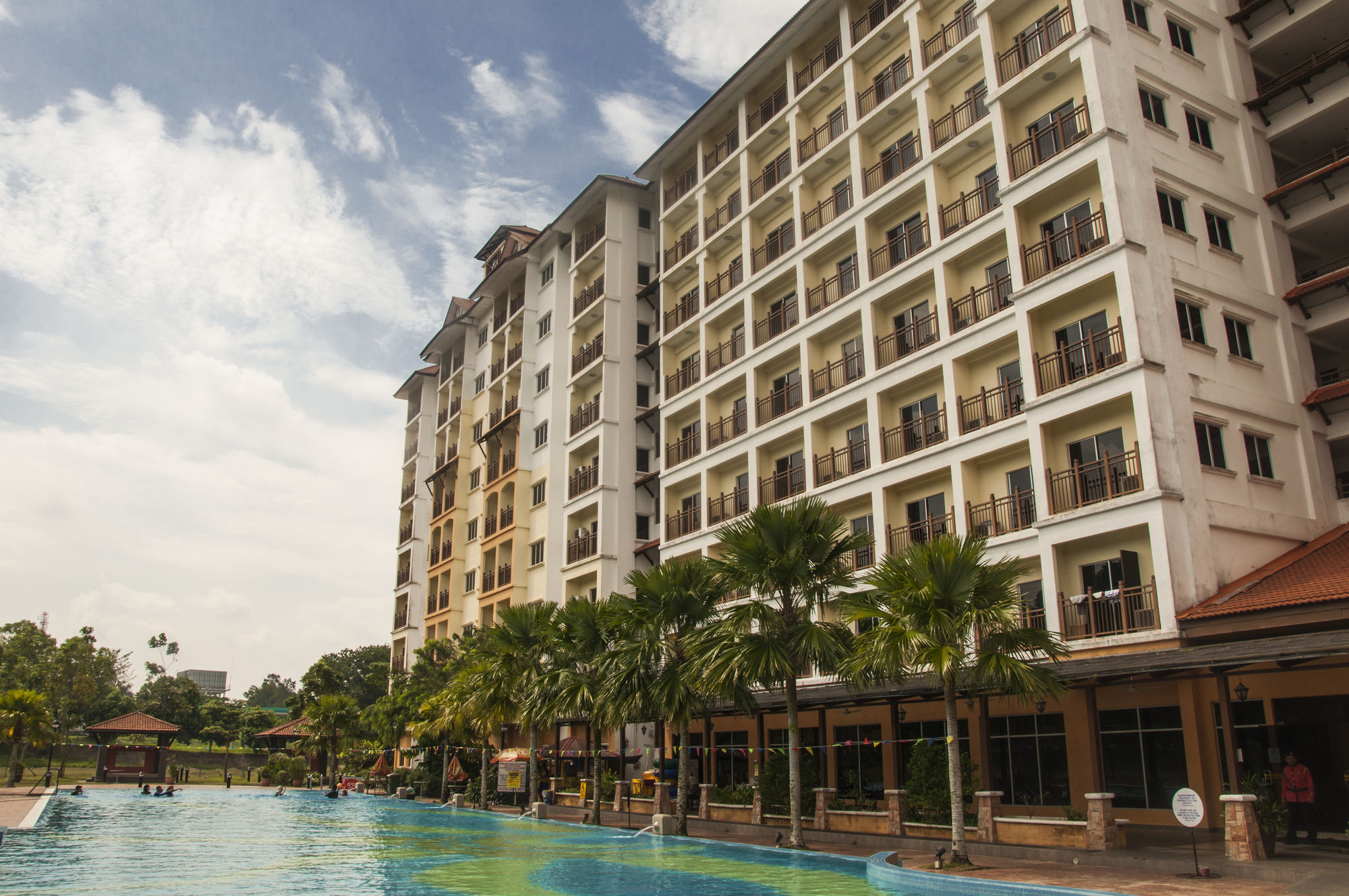 Suria Service Apartment-Hotel Bukit Merah Eksteriør billede